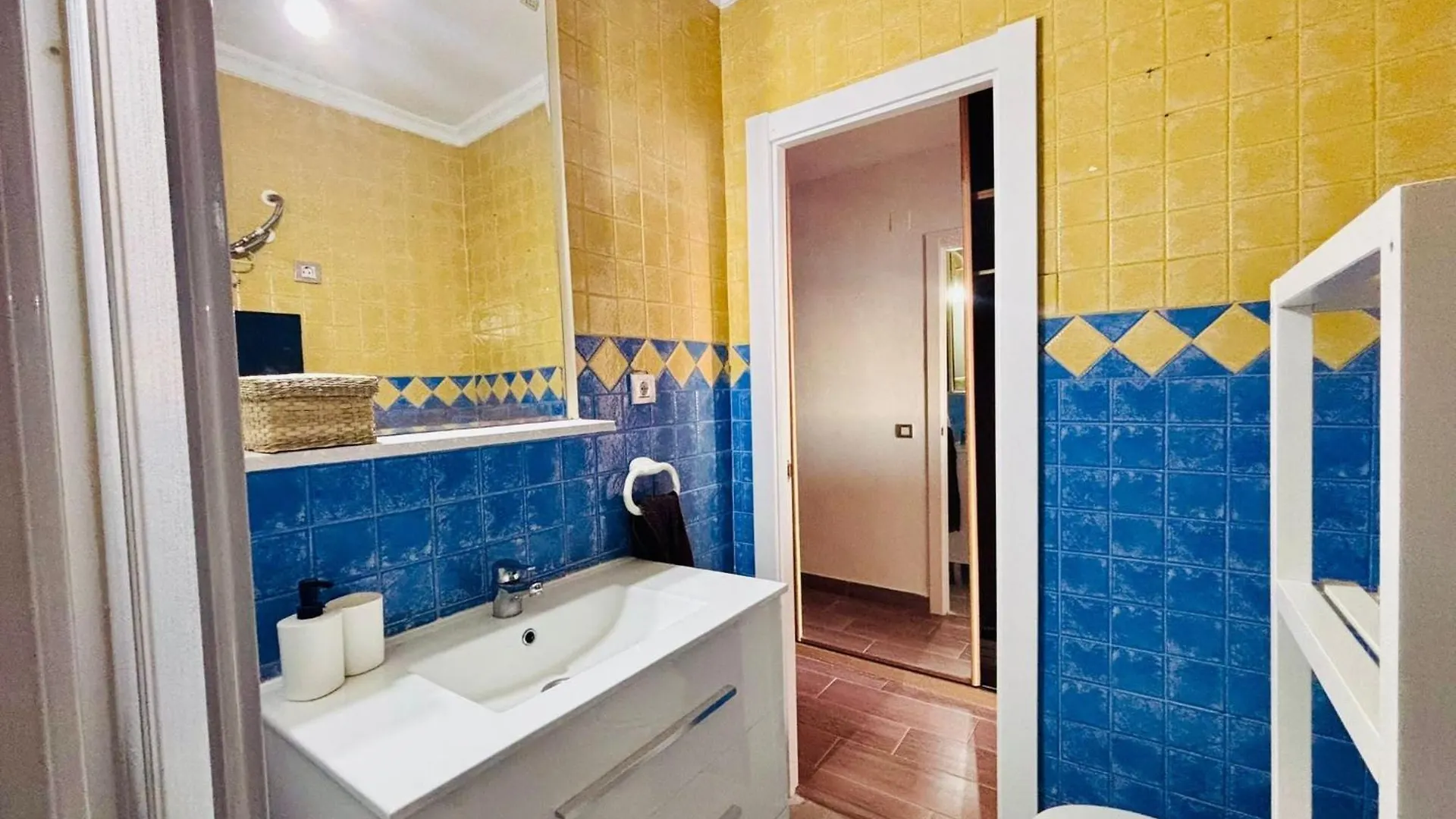 Magnificent Apartment On The Beachfront Альмуньекар 0*,